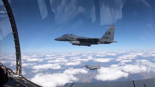 F-15 in-flight refueling