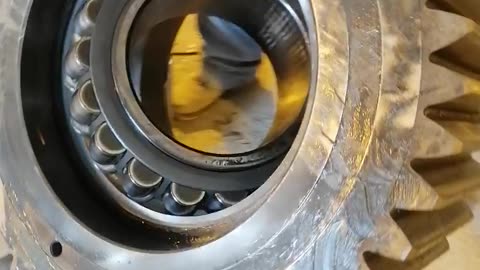 Cement mill van gear box dismantle these larger work
