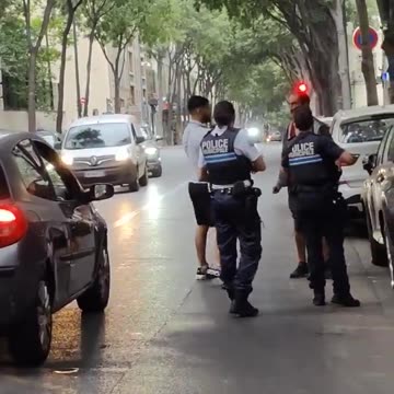 Video show why women should not be on the front like