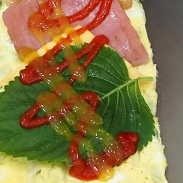 Rolled omelet toast