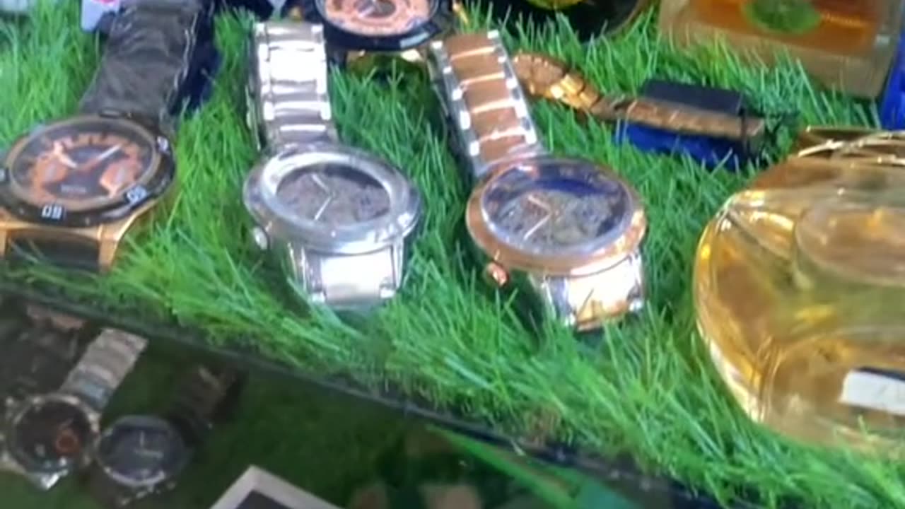 Hello Facebook team is it to be there for you to get rid of