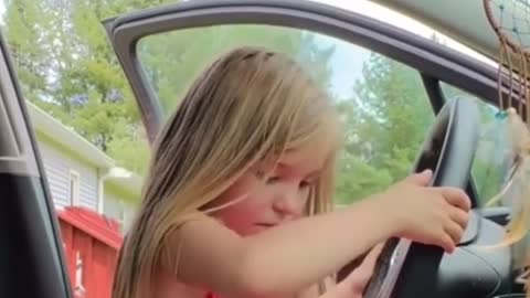 10 Year Old Girl Drives the Car 😱