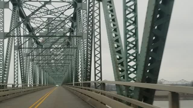 3 states in 3 minutes Missouri,Illinois and Kentucky