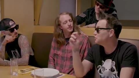 Linkin Park help a couple navigate their first date