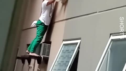 WATCH : What Happens When a Dog Jumps Out of a Window ? 😱