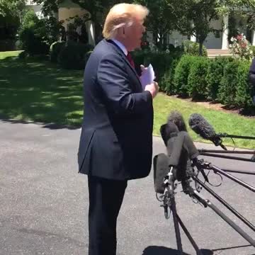 CNN reporter harasses Trump