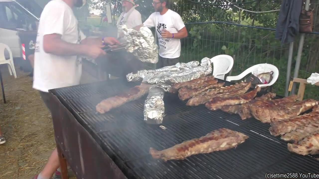 Street Food in Italy. Huge Load of Ribs, Steaks, Sausages & Lard