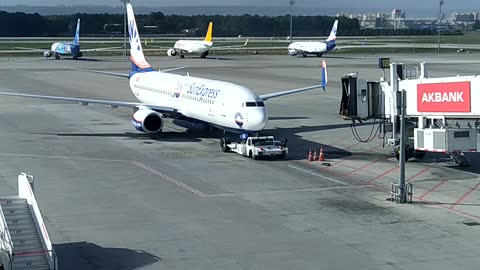 Airplane preparation time lapse