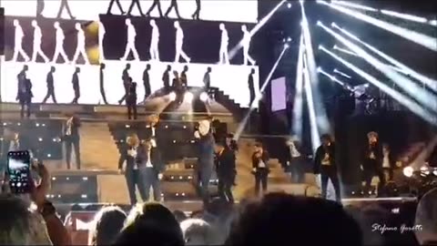 Non regge più il teatrino ❗