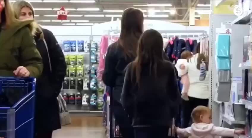 I don't think wearing a mask makes everyone feel better. No.