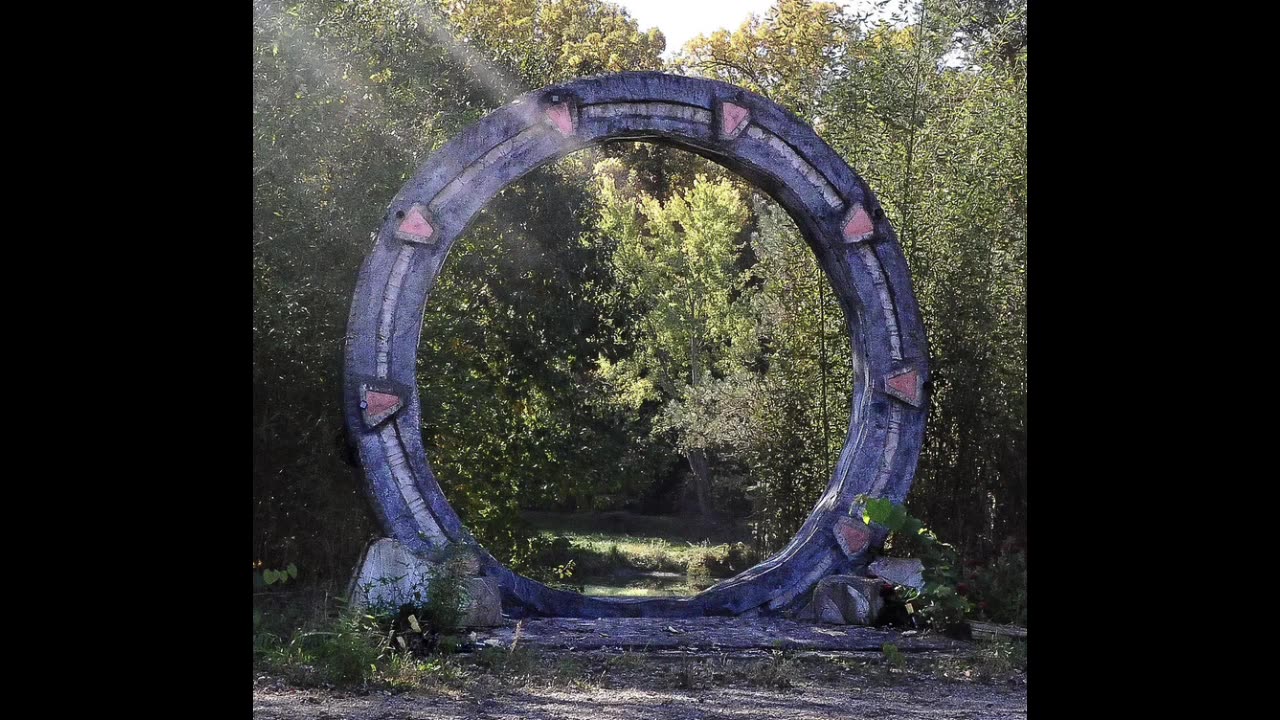 PORTAL-GATE ITS GETTING STRANGER BY THE DAY AS ANOTHER STARGATE PORTAL APPEARS