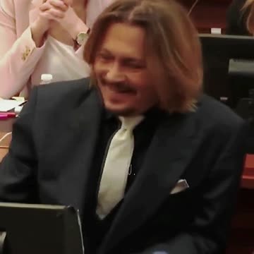 Johnny depp's reaction after slamming witness over muffins 🧁