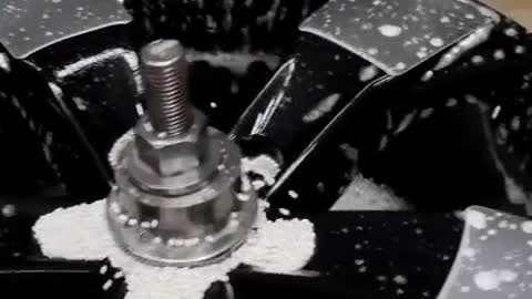 Cleaning wheel hub