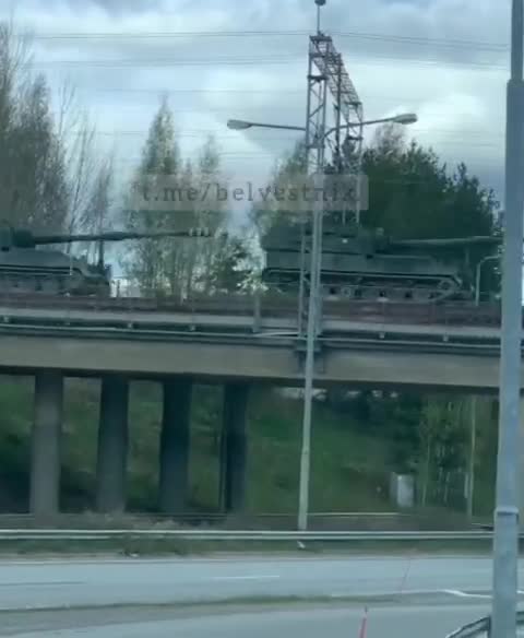 Finnish cities continue to record the movement of military equipment toward the border with Russia