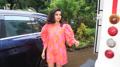 Mithila Palkar Spotted At On Location Shoot In Mehboob Studio Bandra