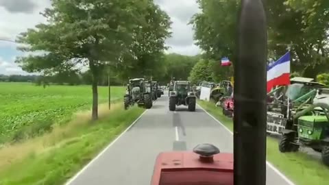 German farmers enter the Netherlands