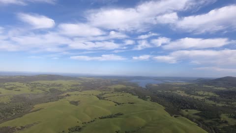 240420Go_PPGBlkHwkHighOverHillsSandWofFldLake