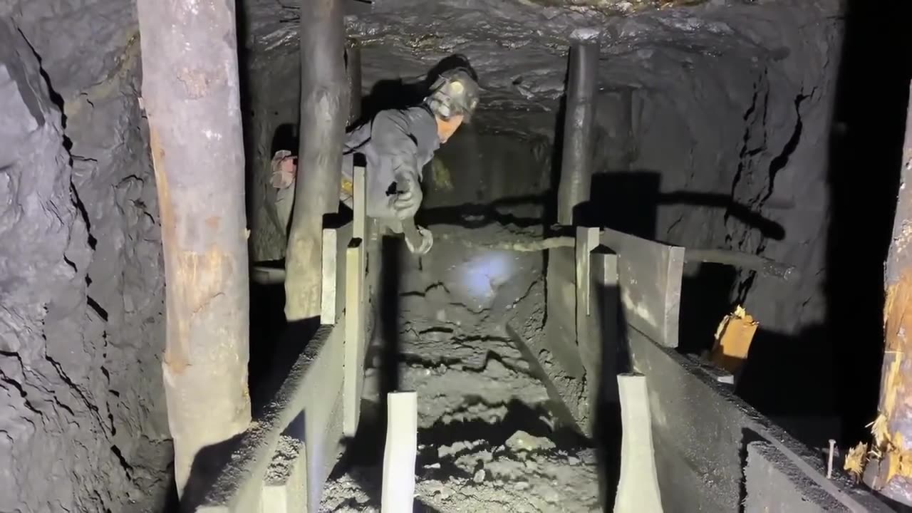 coal out of the 7 Foot Slope