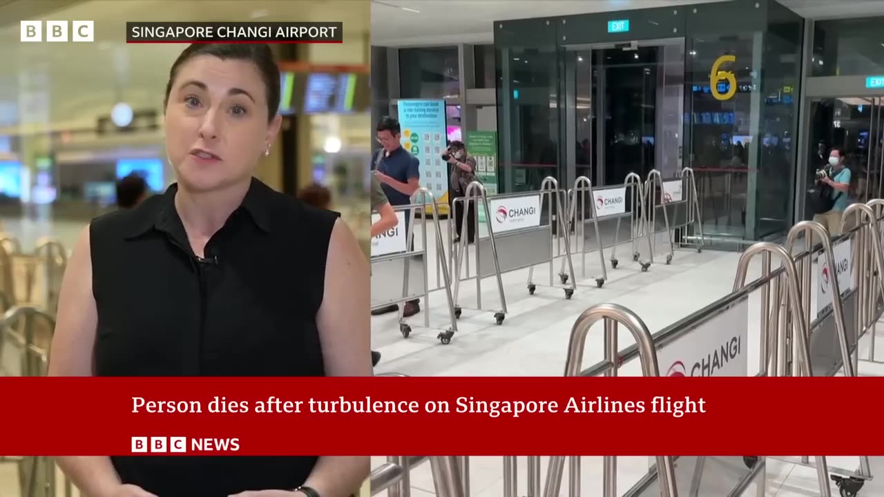 Singapore Airlines Flight:passengers tell of Horror flight in watch Britsh man dies