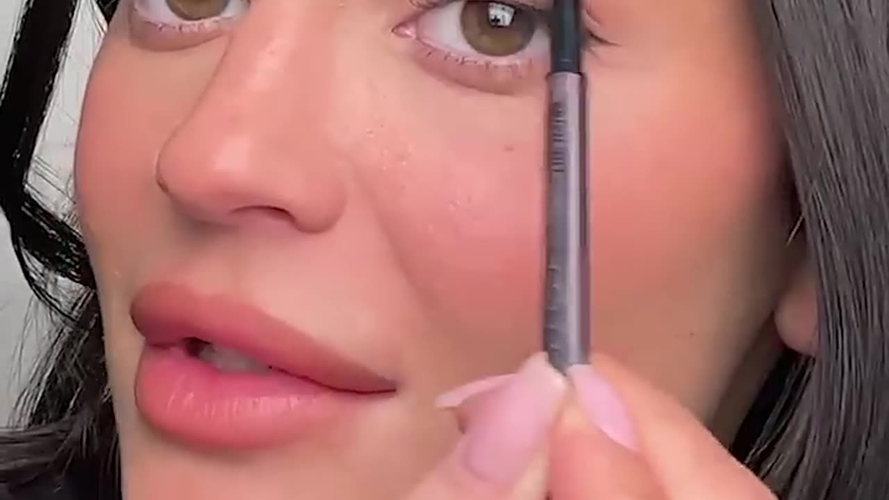 Kylie Jenner's Beauty Routine