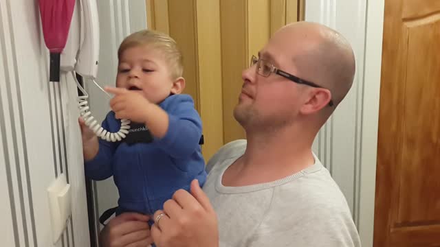 Funny vedio baby with her father!