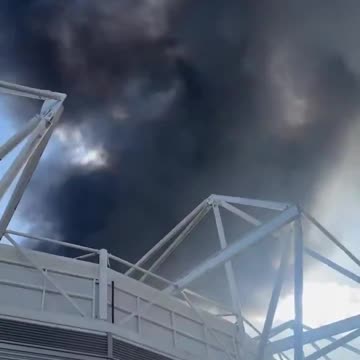 🚨 The smoke above St.Mary’s Stadium