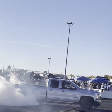 Chevy Silverado making a smoke out show at TRUCKIN' MADNESS! #shorts
