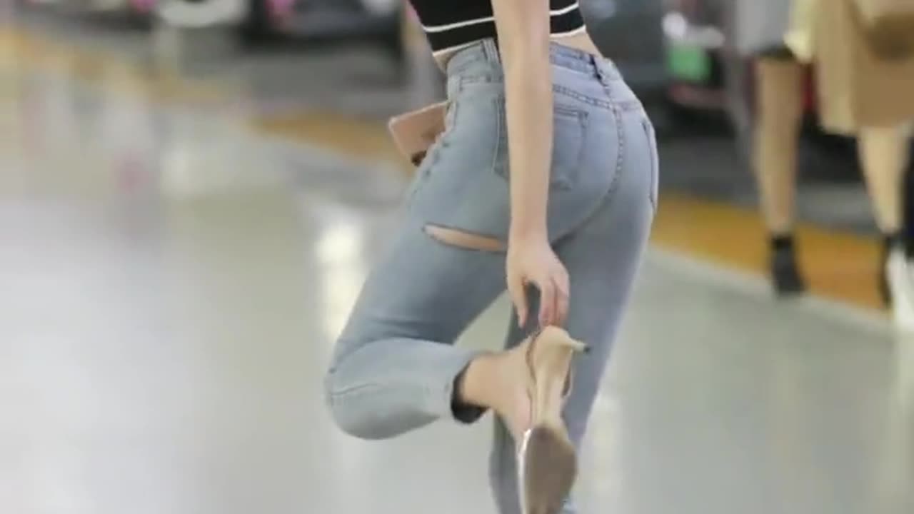 Big Legged Beauty