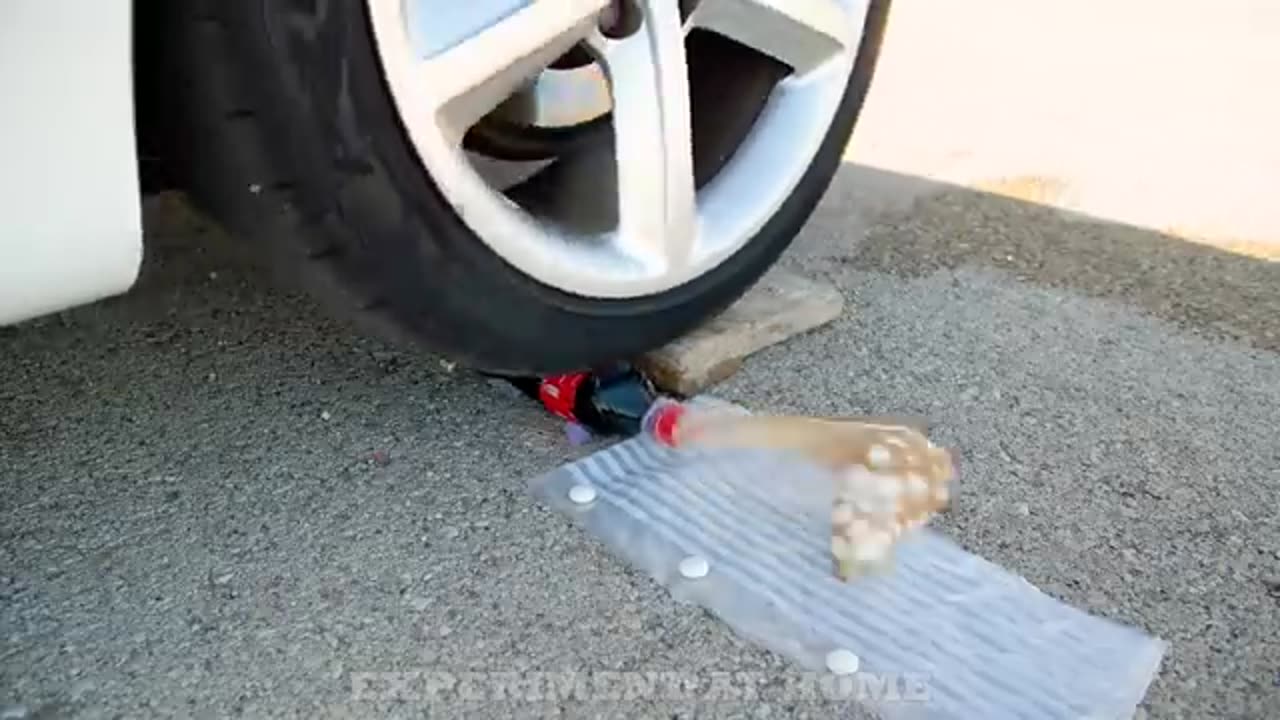 Crushing soft objects:Car Tire vs Soft objects