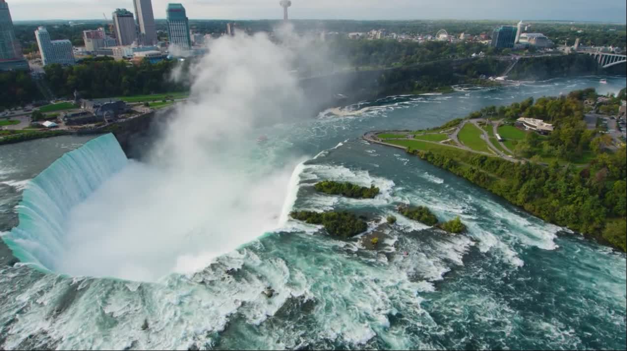 Have you ever seen a fountain on the sea