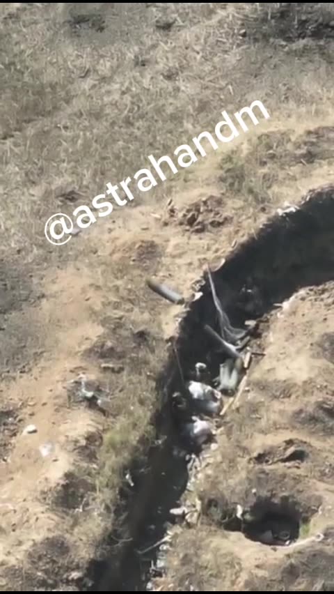 Zásah ruského dronu zákupů s ukrajinskými vojáku o Verbovoje