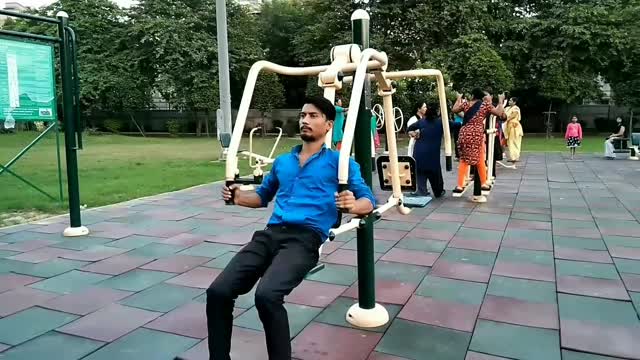 Open Gym in Park Free 100% Noida city Free use any time
