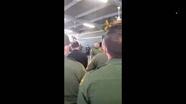 Angry Border Patrollers confront chief w/ Mayorkis looking on.