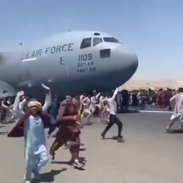 C17 US AIR FORCE évacuation Aéroport de Kaboul 15 Aout 2021