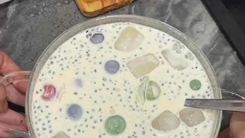 Cold Jelly Shatters Bowl