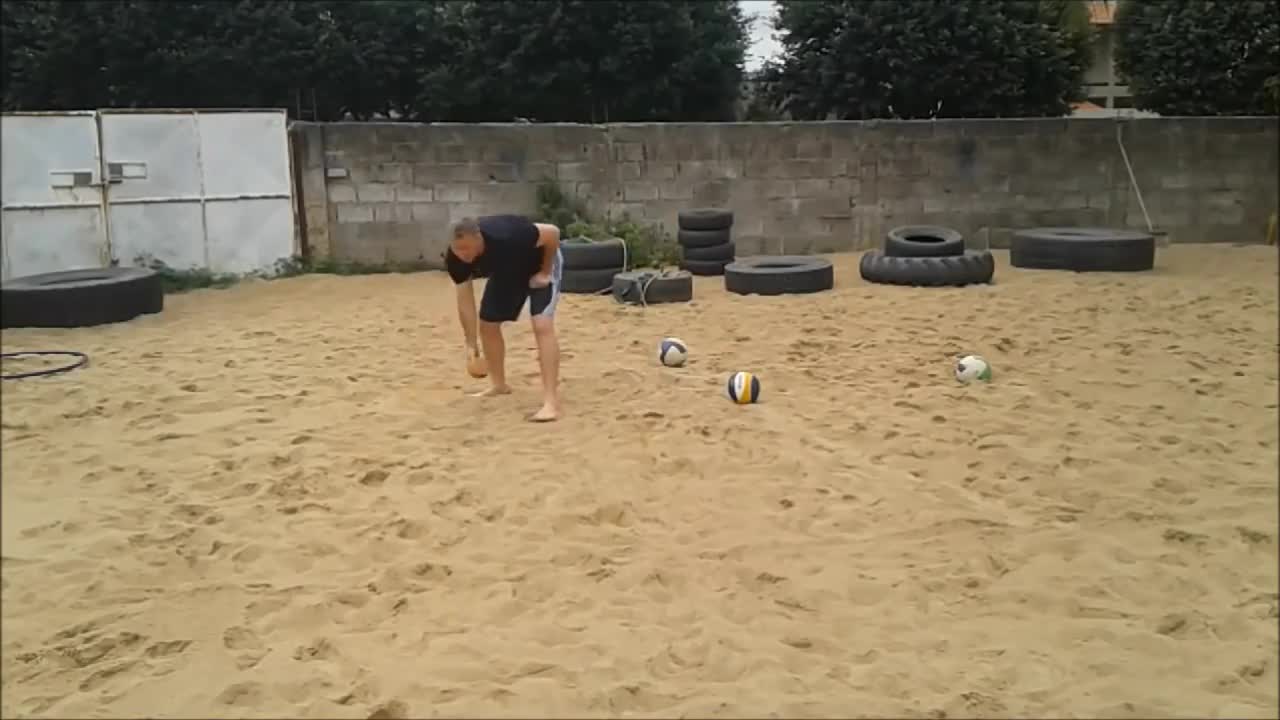 COMO SACAR POR BAIXO NO VOLEIBOL