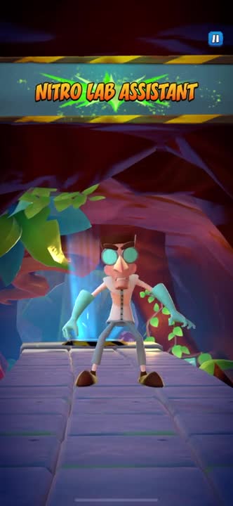 Crash On The Run - Taking Down Nitro Lab Assistant Gameplay