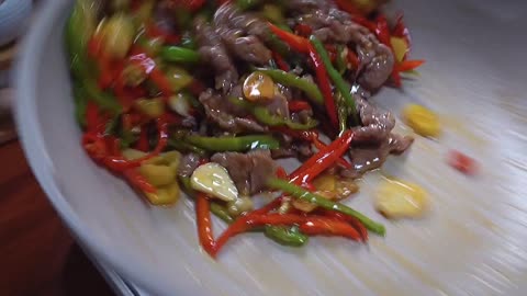 This makes rattan pepper beef, tender and delicious, simple and delicious