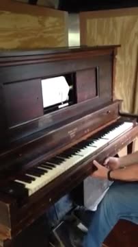 Stroud player piano demonstration