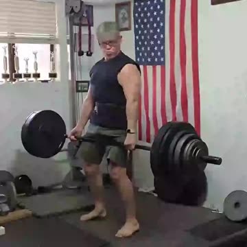 ARE THERE ANY FRIENDLY AMERICANS LEFT :DEADLIFT 285+287.5+290+295+300x1🎥 MONDAY OCTOBER 2nd DEADLIFTS & PRESSES