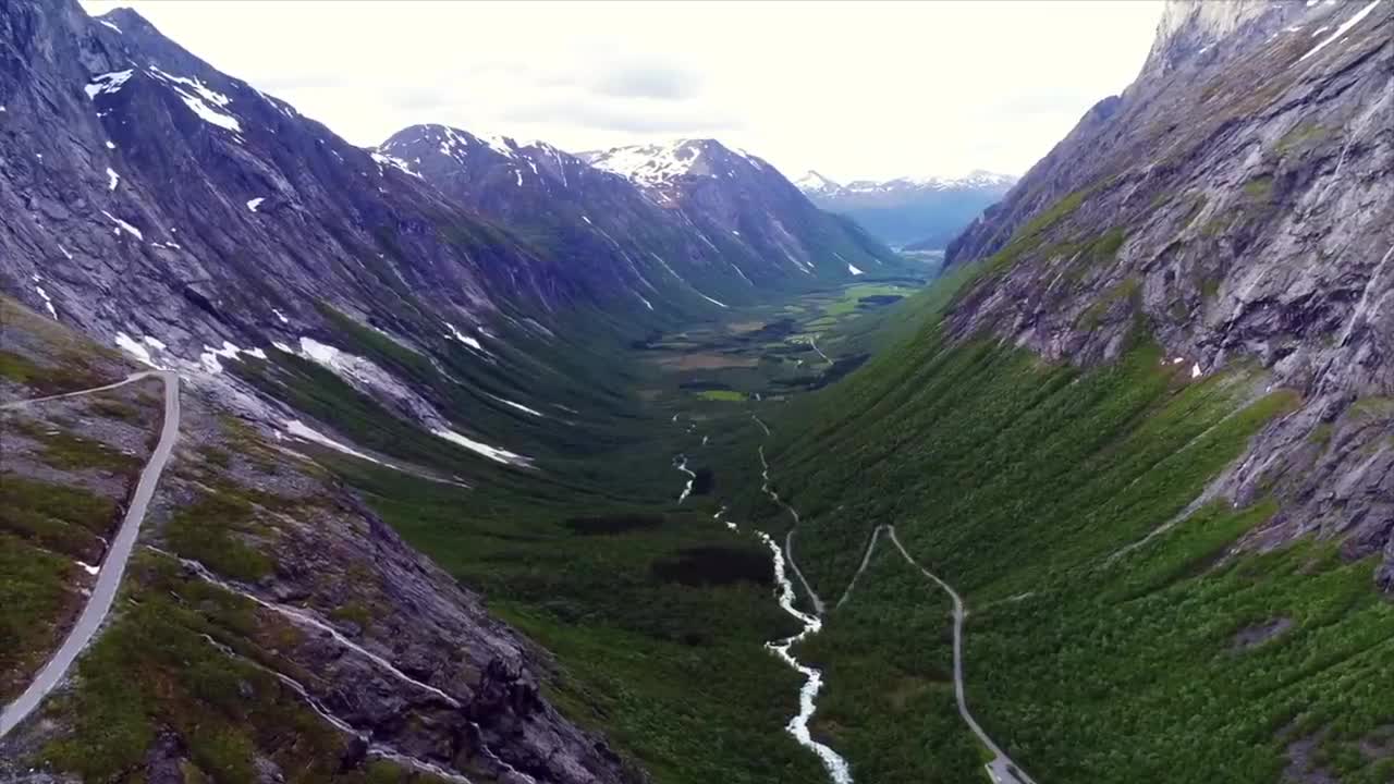 Top 7 INCREDIBLE Travel Destinations of 2022 | Where to Travel This Year!-9