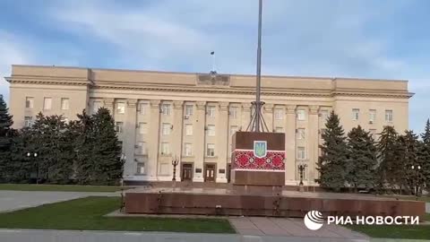 Flag of Russia Hoisted over Kherson Regional Administration