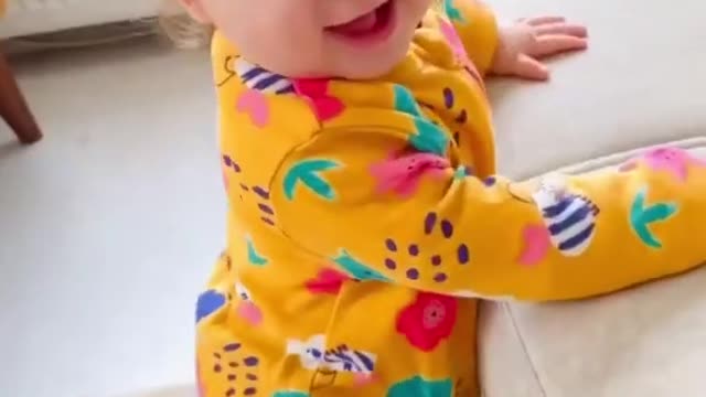 cute baby girl dance #babyreaction #baby #babygirl #cutebaby #cutebaby #trending #viral #babyshorts