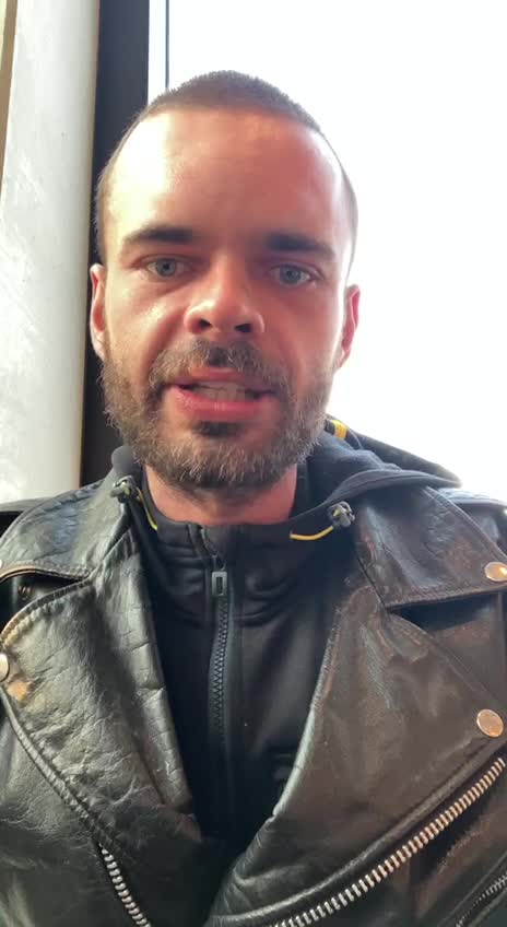 LARS ROUMEN DOET EEN BOEKJE OPEN OVER DE GROEPSVERKRACHTING MET GEERT WILDERS!