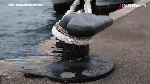 Katamaran i trajekt zbog jakog juga nisu mogli isploviti