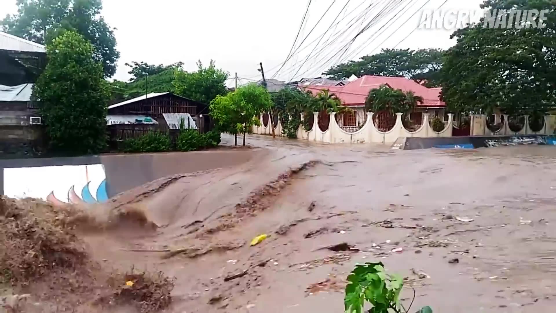 10 Shocking Tsunami And Wave Moments Caught On Camera Natural 10 Shocking Tsunami And Wave Moments Caught On Camera Natural