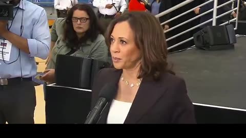 Kamala Harris Parroting Her Favorite Line