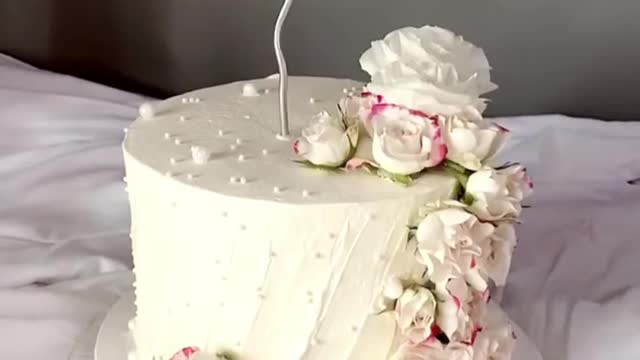 beautiful flower cake