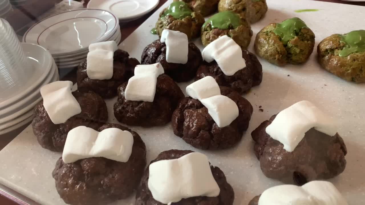 Making delicious various scones