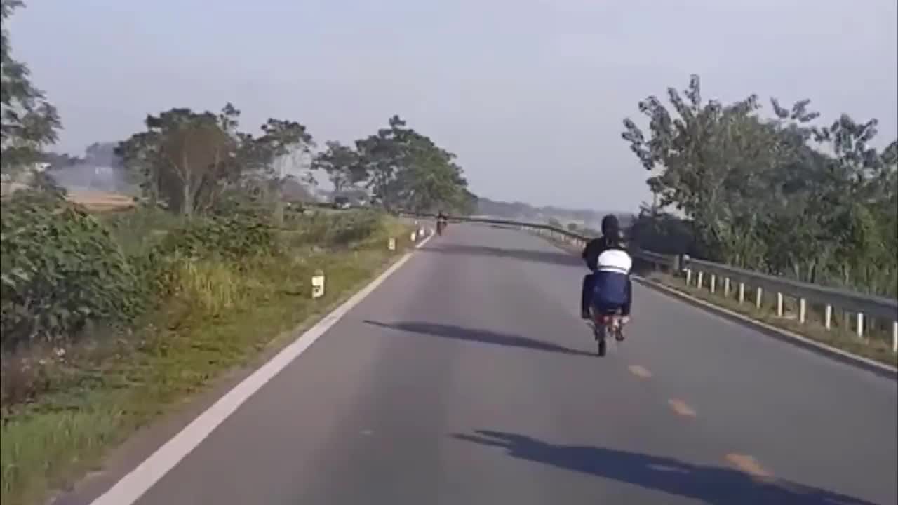 clip of loading the head to ride a hammock